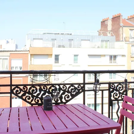 Appartement With Balcony Just Outside Paris