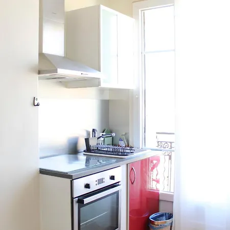 Appartement With Balcony Just Outside Paris *